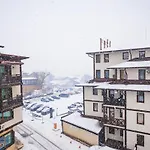 Peak 304 Apartman *
